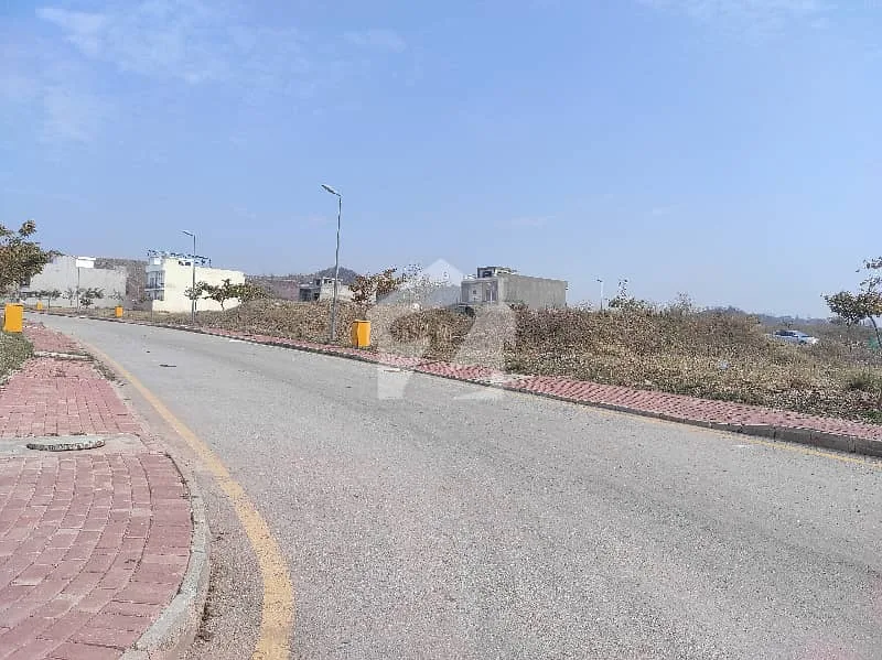 8 Marla Margalla Facing Plot for Sale in Sector J, Bahria Enclave