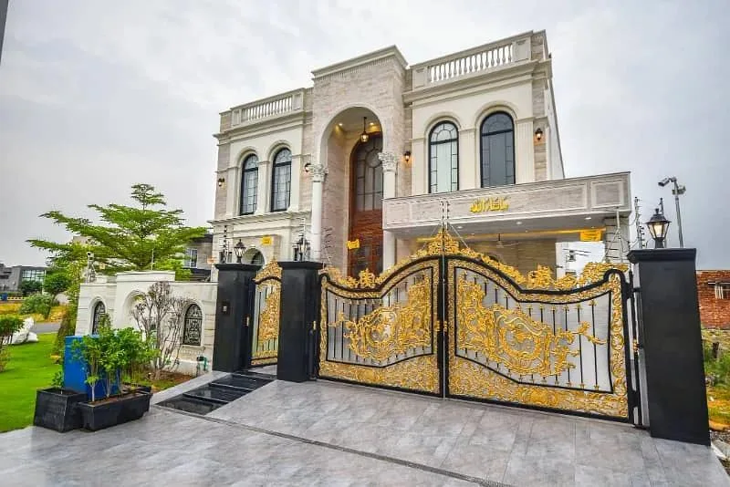 Spacious 1 Kanal Corner House with Full Basement Near Raya