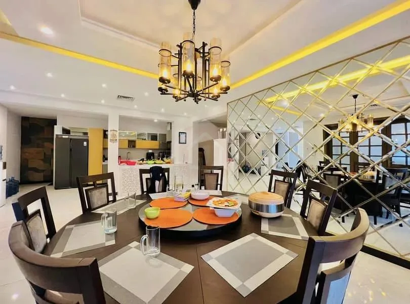 DHA Phase 2 1.5 Kanal Fully Furnished Home