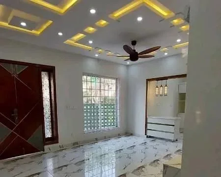Ideal Investment Opportunity: House for Sale in Top City 1