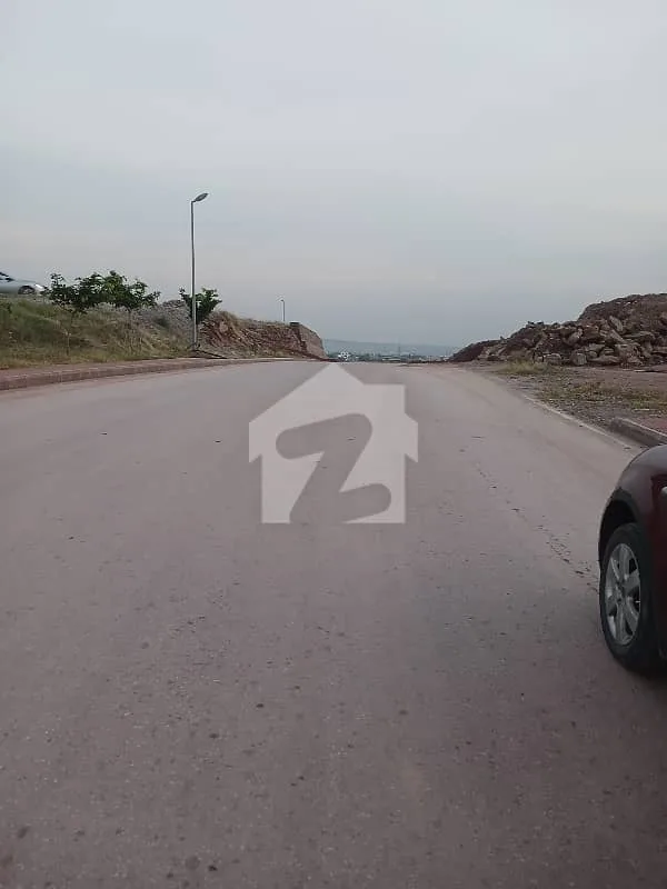 10 Marla Boulevard Plot in Sector F1 for Sale | Back Green Belt View