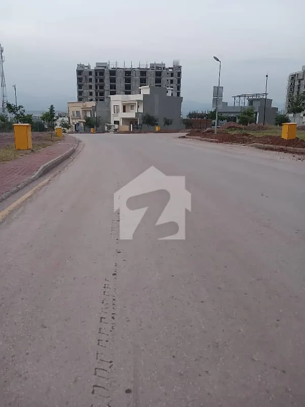 10 Marla Boulevard Plot in Sector F1 for Sale | Back Green Belt View