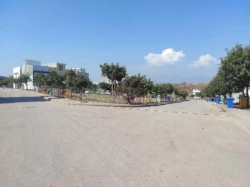 5 Marla Residential Plot Available in Sector N, Bahria Enclave
