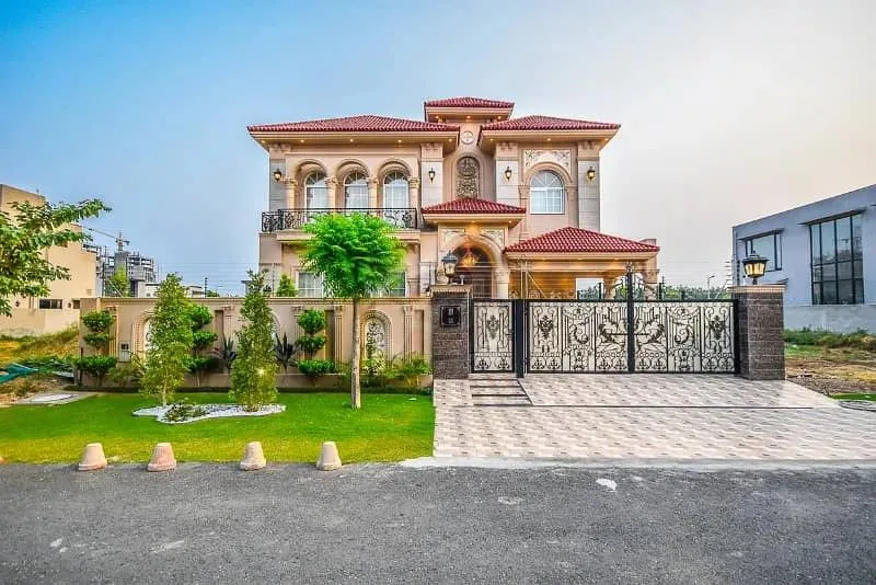 Modern Spanish Bungalow Available in DHA Phase 4