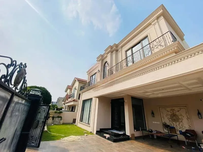 Stunning One Kanal Bungalow for Sale in DHA Lahore with Servant Quarters
