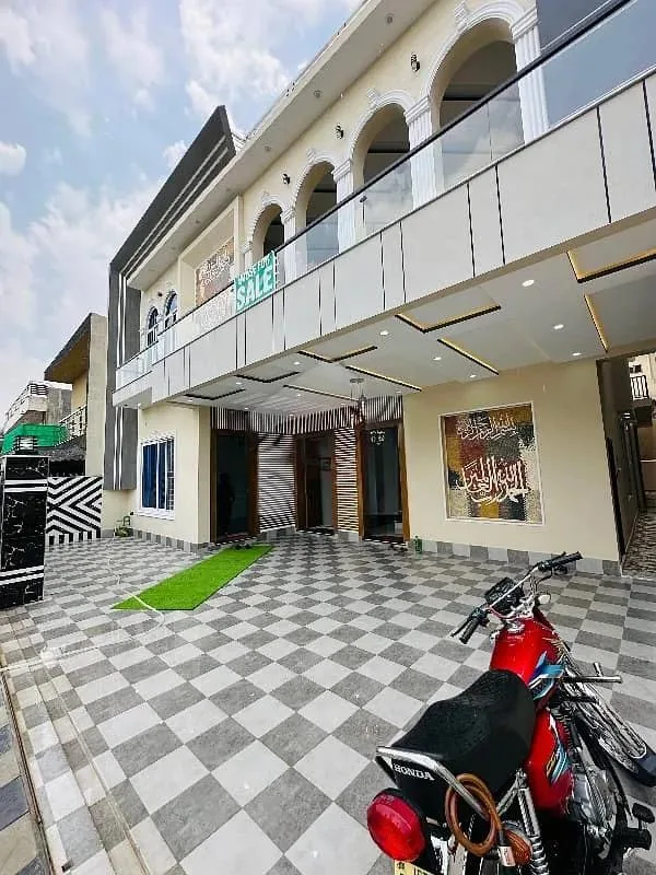 12 Marla Modern Designer House Available In Jinnah Garden
