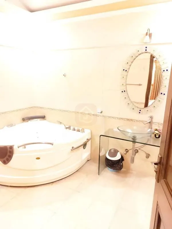 Modern One Kanal Bungalow for Sale in DHA Lahore