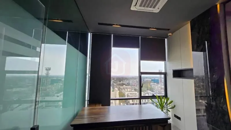 Large Office Available For Rent Ideal For Business Use