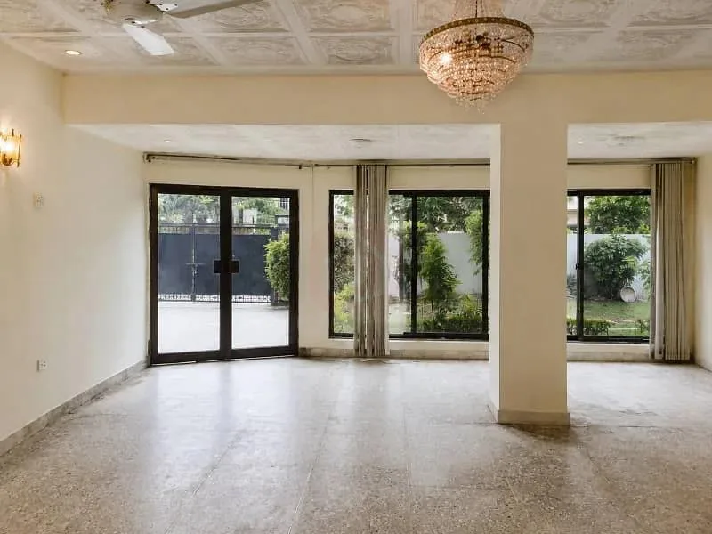 F-7/2 Islamabad Old House For Sale - 80X120