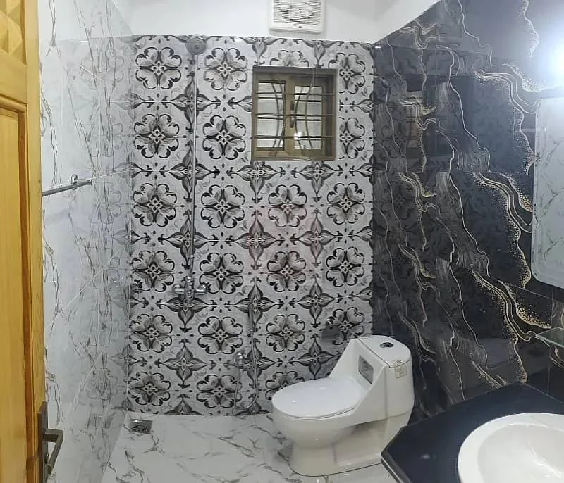Attractive 10 Marla Home for Sale in Top City 1