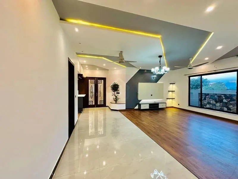 Modern 1 Kanal House with 6 Bedrooms for Sale in DHA Phase 2