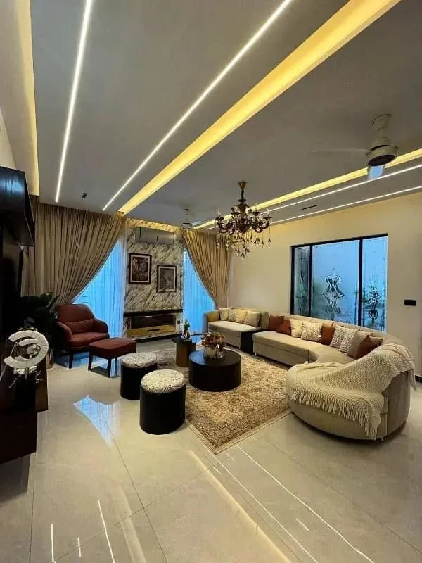 One Kanal Luxurious Fully Furnished Bungalow with Basement Servant Quarters in DHA Lahore