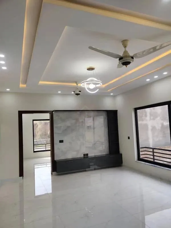 Luxurious 10 Marla Home Available in DHA Phase 5, Islamabad