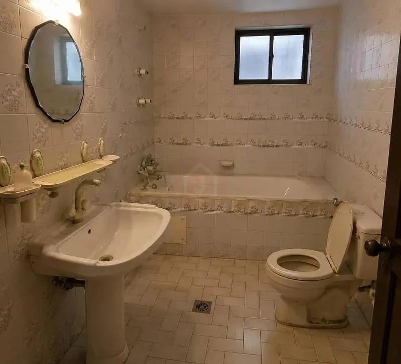 Prime Location House for Sale in F-7/2 Islamabad