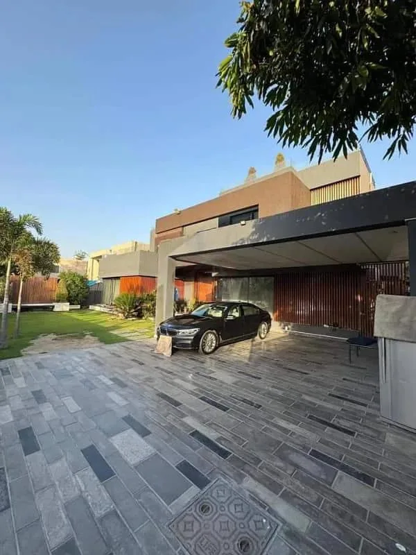 Exceptional 2 Kanal Maze House Available in DHA I_R