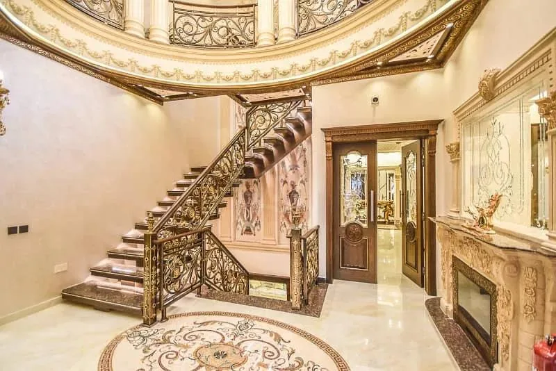 Exquisite 10 Marla Spanish Style Villa Available for Sale