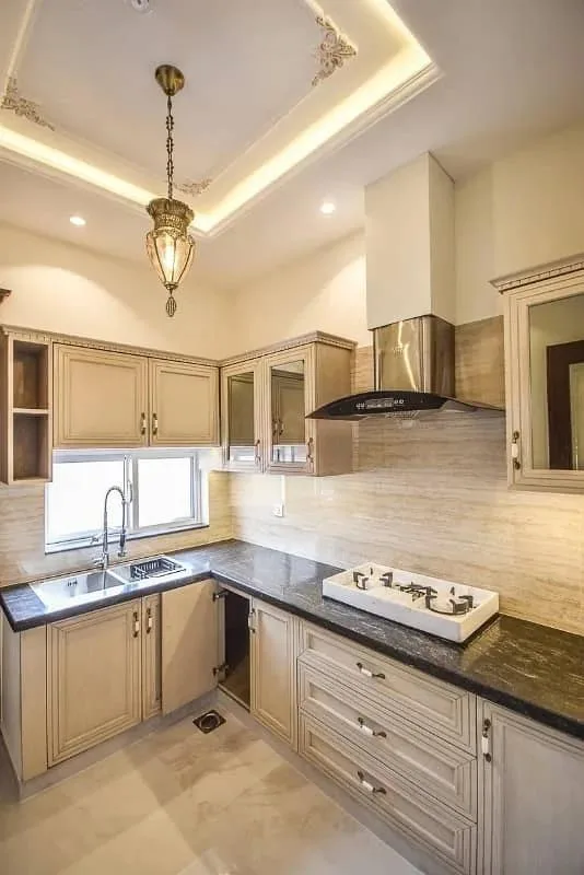 5 Marla Elegant Villa with High Ceiling Lobby Overlooking Park