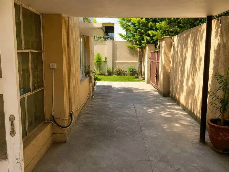 Investment Opportunity in F-8 Islamabad 50X90
