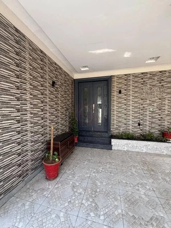 Luxurious Single Unit House for Sale in DHA Phase 5