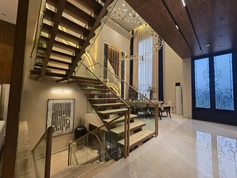 1 Kanal Fully Furnished Italian-Style Bungalow for Sale