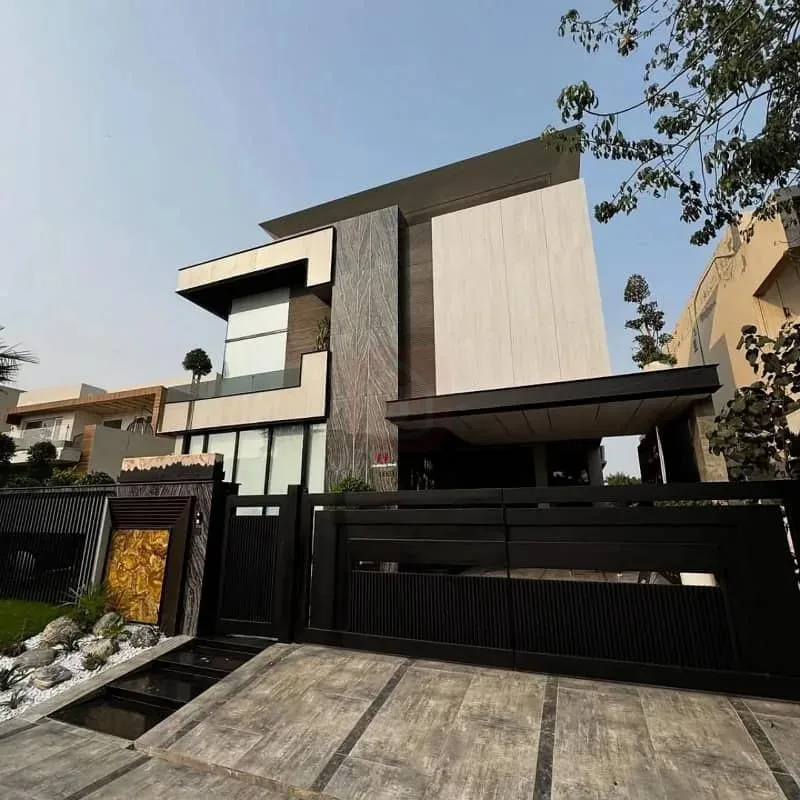 Luxury One Kanal Bungalow for Sale in DHA Lahore
