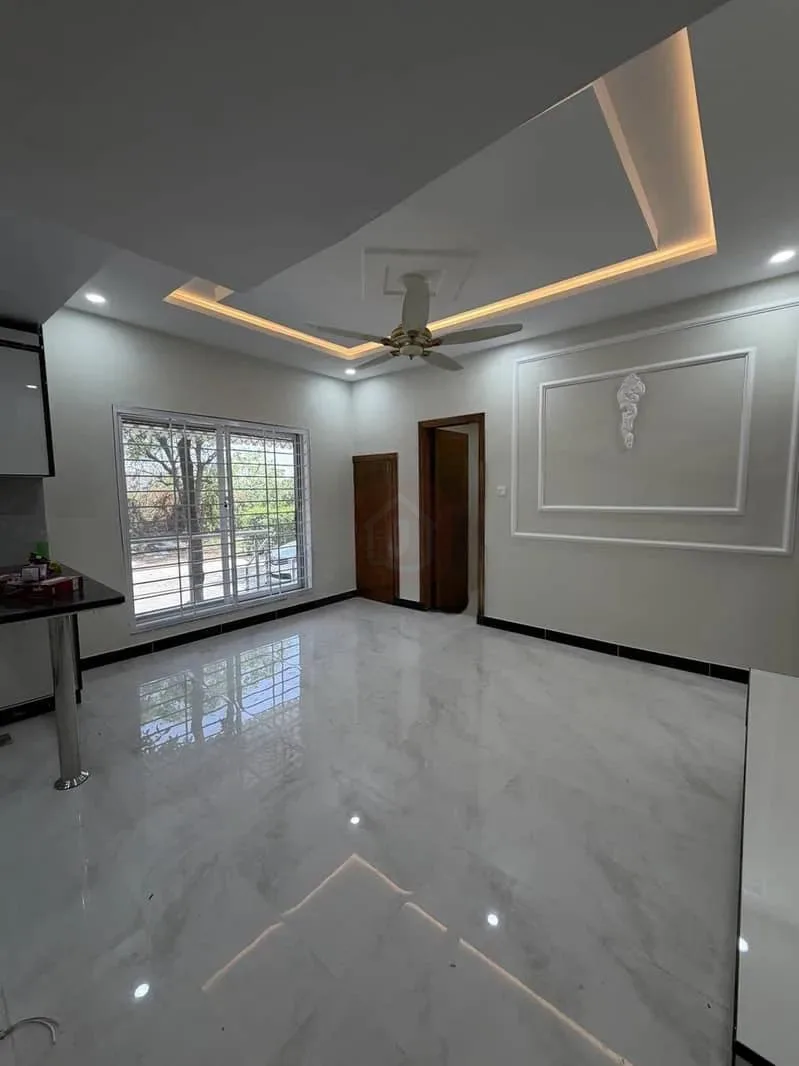 Ground Floor Flat Available in G-11, Islamabad