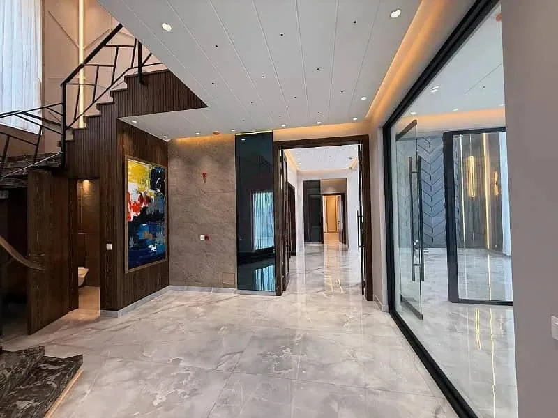 Stunning One Kanal Luxury Bungalow with 2 Servant Quarters in DHA Lahore
