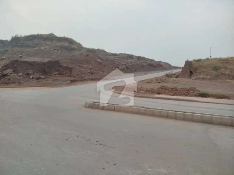 10 Marla Boulevard Plot Available in Sector C1 Extension