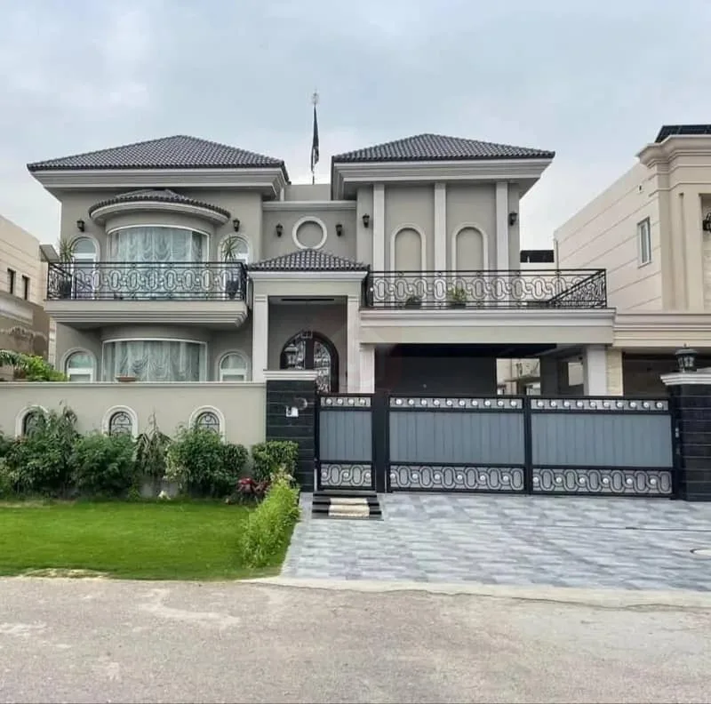 One Kanal 7-Bedroom Fully Furnished Bungalow in DHA Lahore for Sale