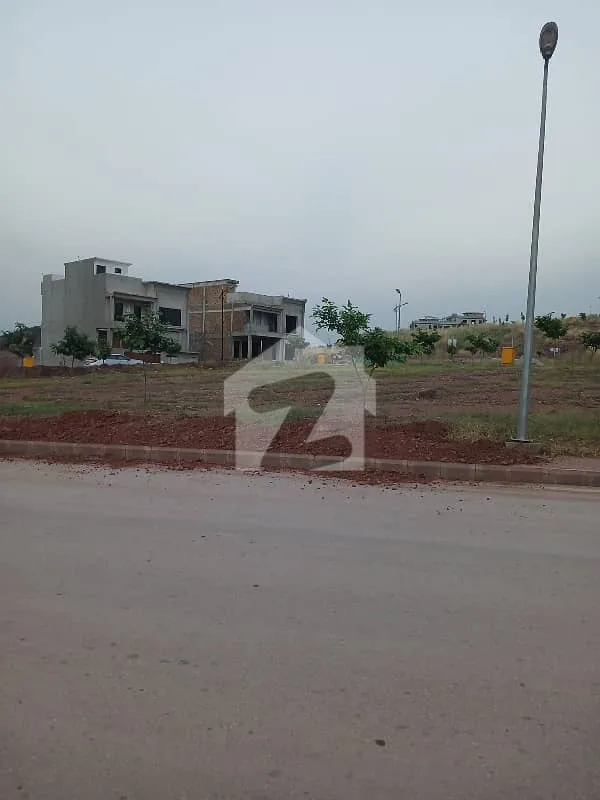 8 Marla Boulevard Plot Available in Sector F1