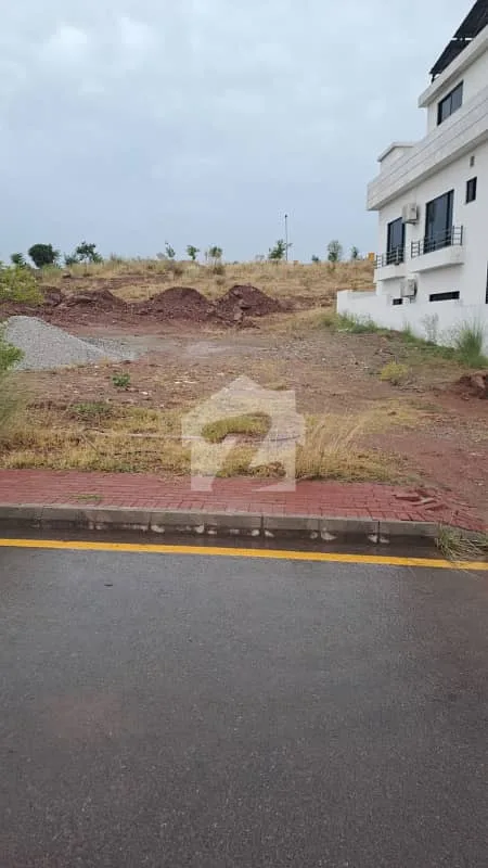 8 Marla Boulevard Plot Available in Sector F1