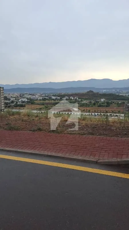 10 Marla Residential Plot Available in Bahria Enclave - Sector F