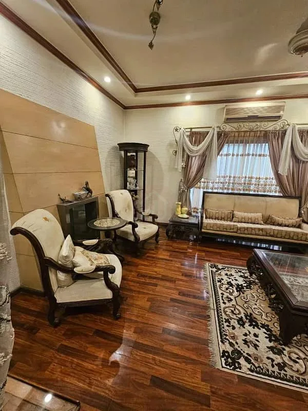 1 Kanal Bungalow for Sale in DHA Lahore - Prime Location