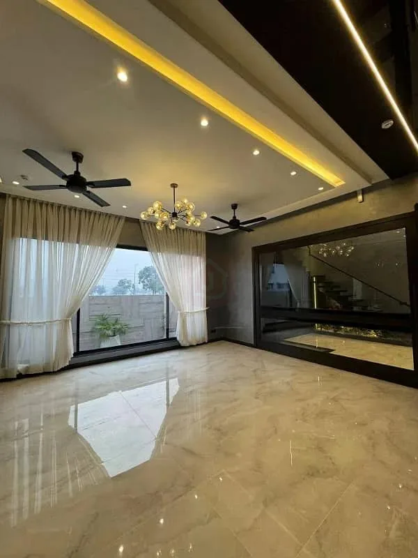 Luxury One Kanal Bungalow with 2 Servant Quarters for Sale in DHA Lahore