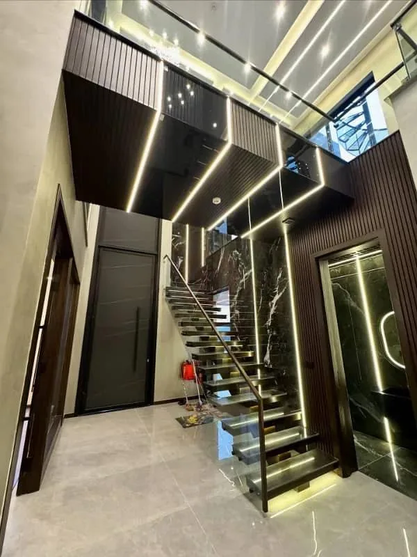 Luxury One Kanal Bungalow with 2 Servant Quarters in DHA Lahore