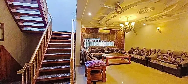 Modern One Kanal Bungalow in DHA Lahore Near Park and Market