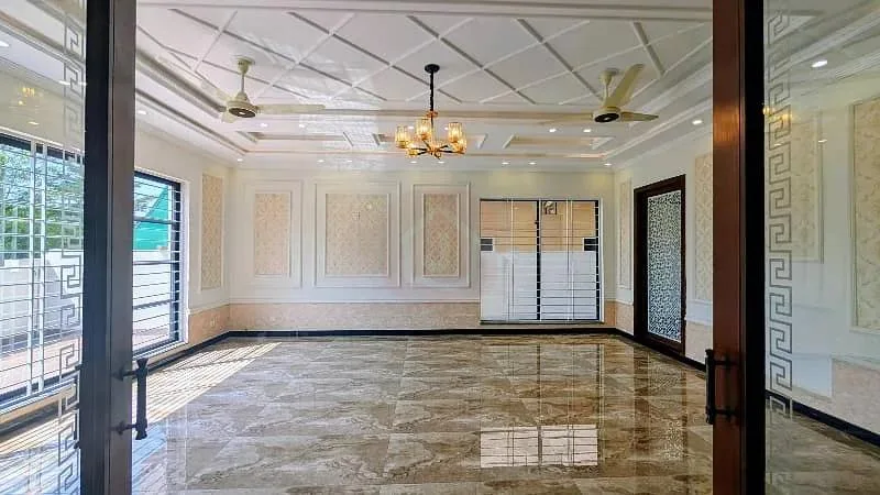 1 Kanal Double Unit House in Prime Location of DHA Phase 2