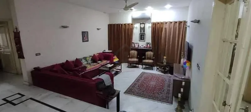 One Kanal Modern Bungalow Available in DHA Lahore Near Park and Market