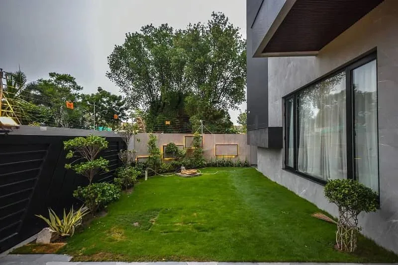 Corner 1 Kanal Luxury Bungalow with Basement in DHA Phase 5, Lahore