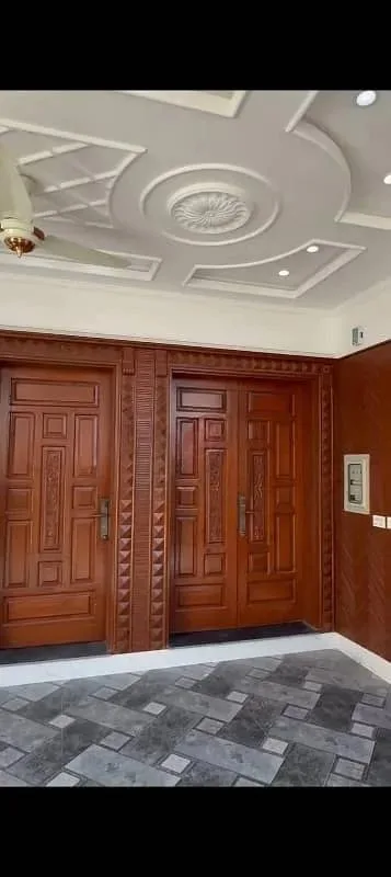 10 Marla House Available for Reservation in Top City 1