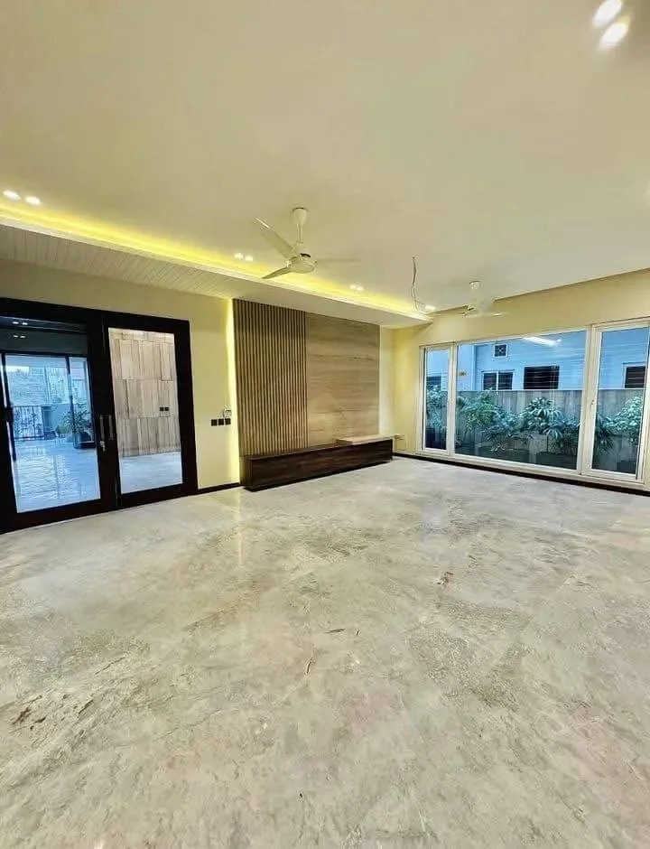 1 Kanal Contemporary Home Available in DHA Phase 2, Islamabad