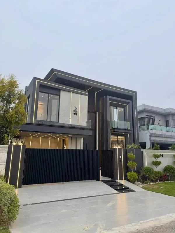 Luxury One Kanal Bungalow with 2 Servant Quarters in DHA Lahore