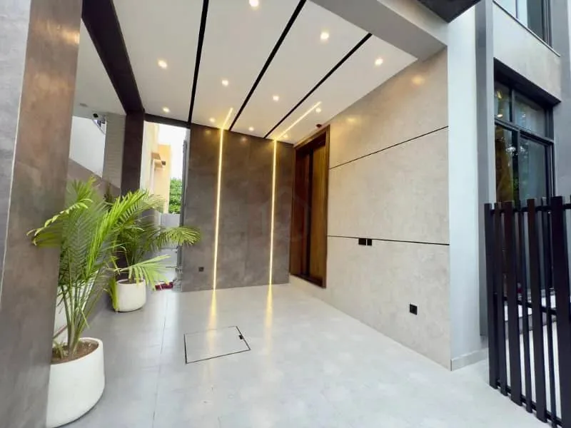 5 Marla Ultra Modern Villa Available for Sale in DHA