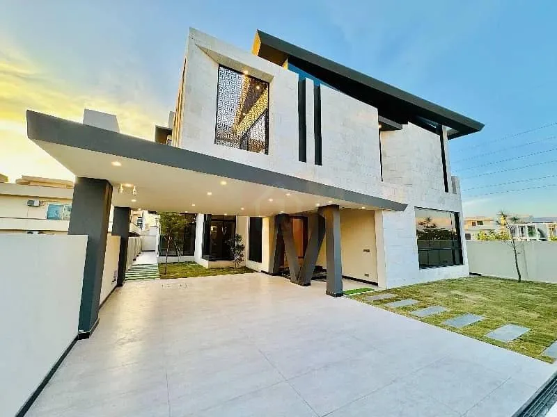 Newly Built 1 Kanal Designer House Available for Sale