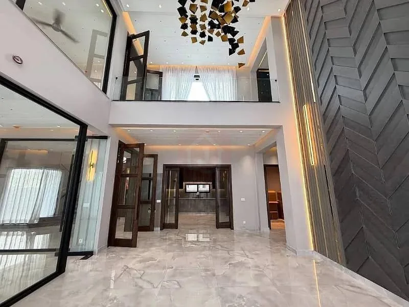 Stunning One Kanal Luxury Bungalow with 2 Servant Quarters in DHA Lahore