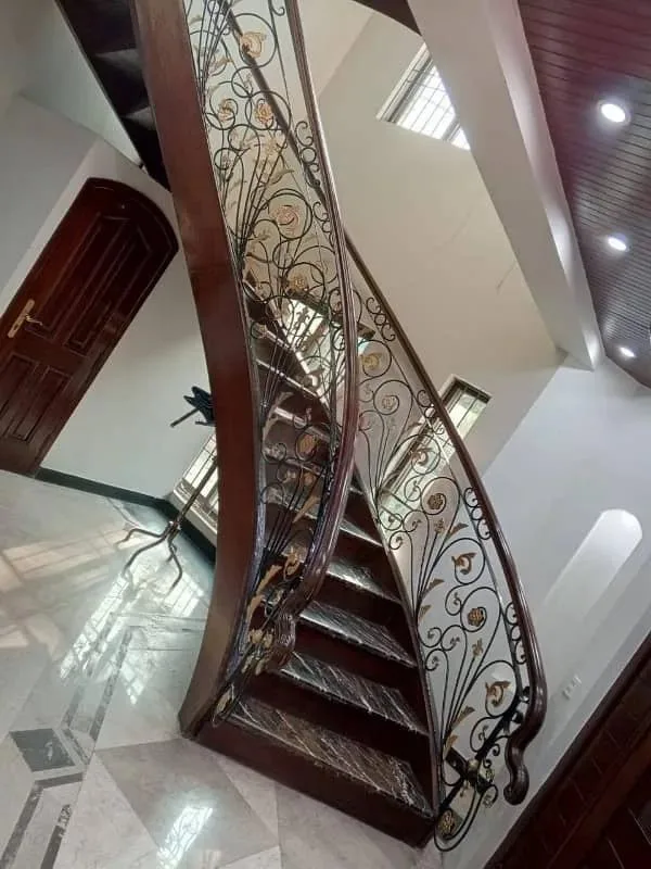One Kanal Modern Bungalow for Sale in DHA Lahore