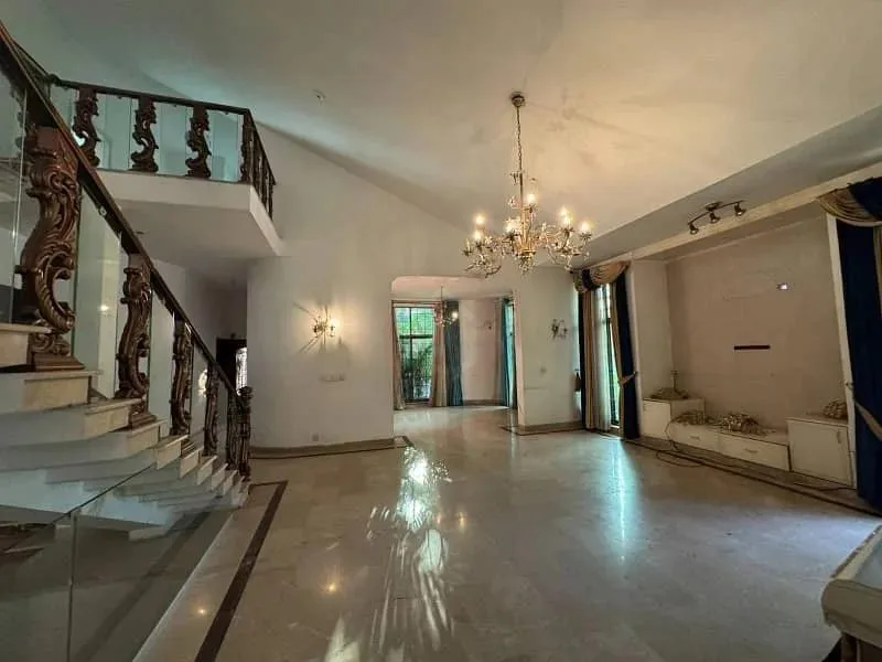 2 Kanal Modern Bungalow for Sale in DHA Lahore Near Park and Market