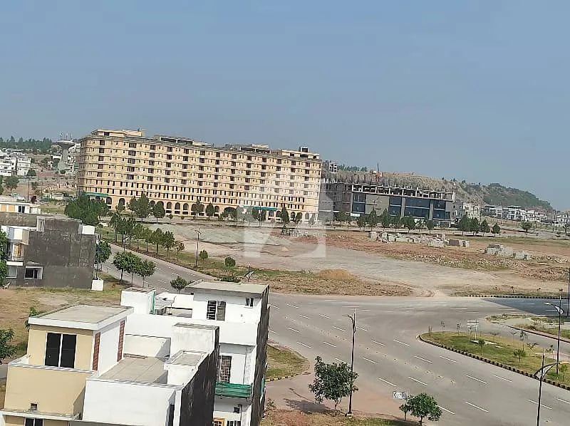 5 Marla Residential Plot Available in Sector H