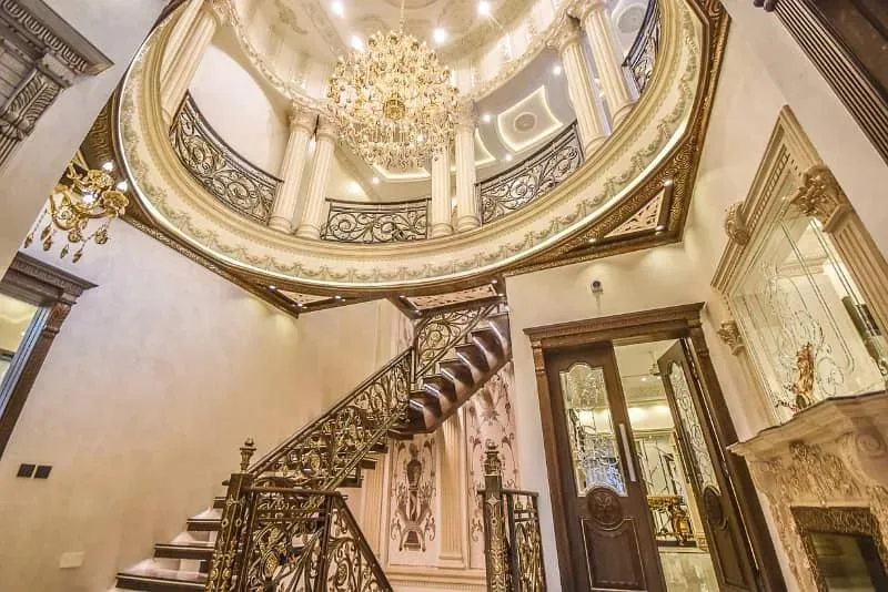 Exquisite 10 Marla Spanish Style Villa Available for Sale