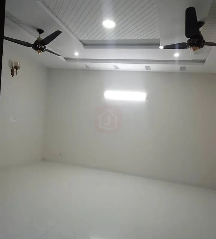 10 Marla Residence Available in Top City 1 - Block D